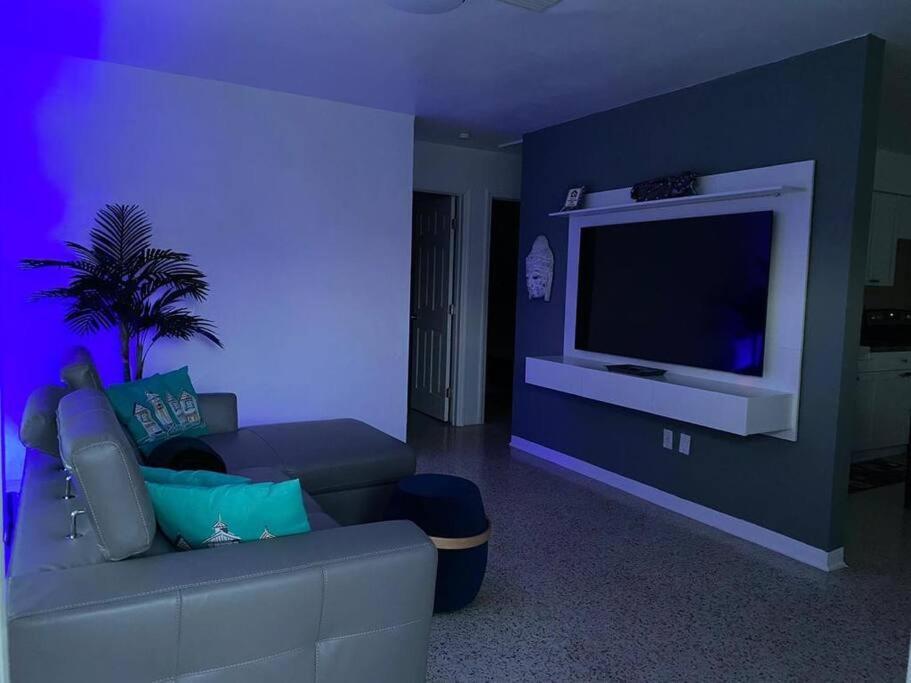 Stayover In Miami Home 2Br - 1Bth - Free Parking Εξωτερικό φωτογραφία